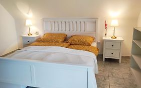 Szandra Apartmanhaz